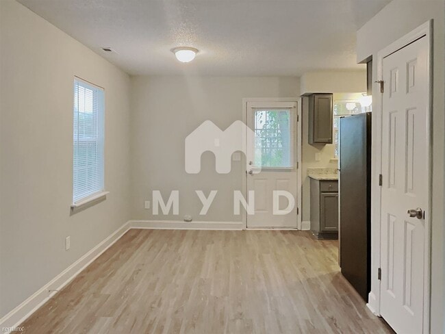 Building Photo - 3 br, 1 bath House - 1015 Fairview St