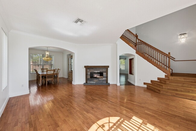 Building Photo - 4920 Hook Hollow Cir