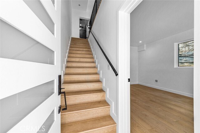 Foto del edificio - 1376 Edgecliffe Dr