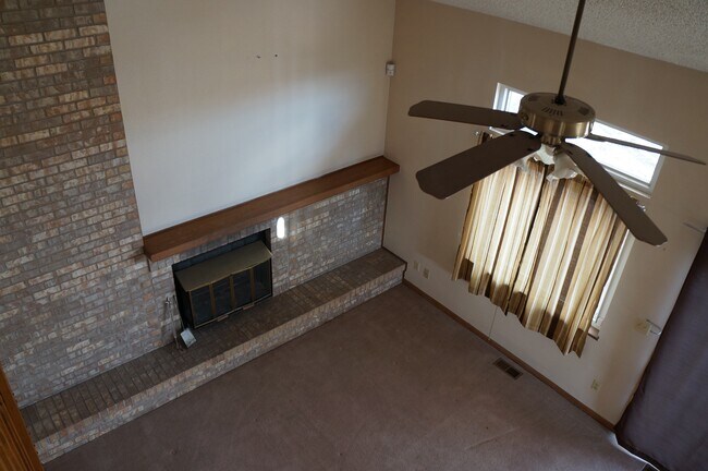 Foto del edificio - 7565 Hickorywood Dr