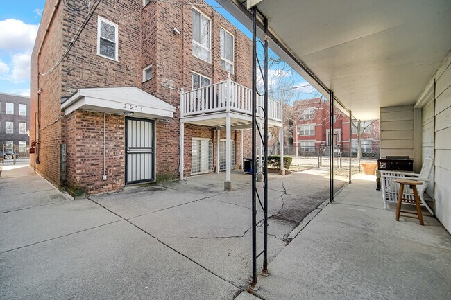 Foto del edificio - 2654 W 12th Pl