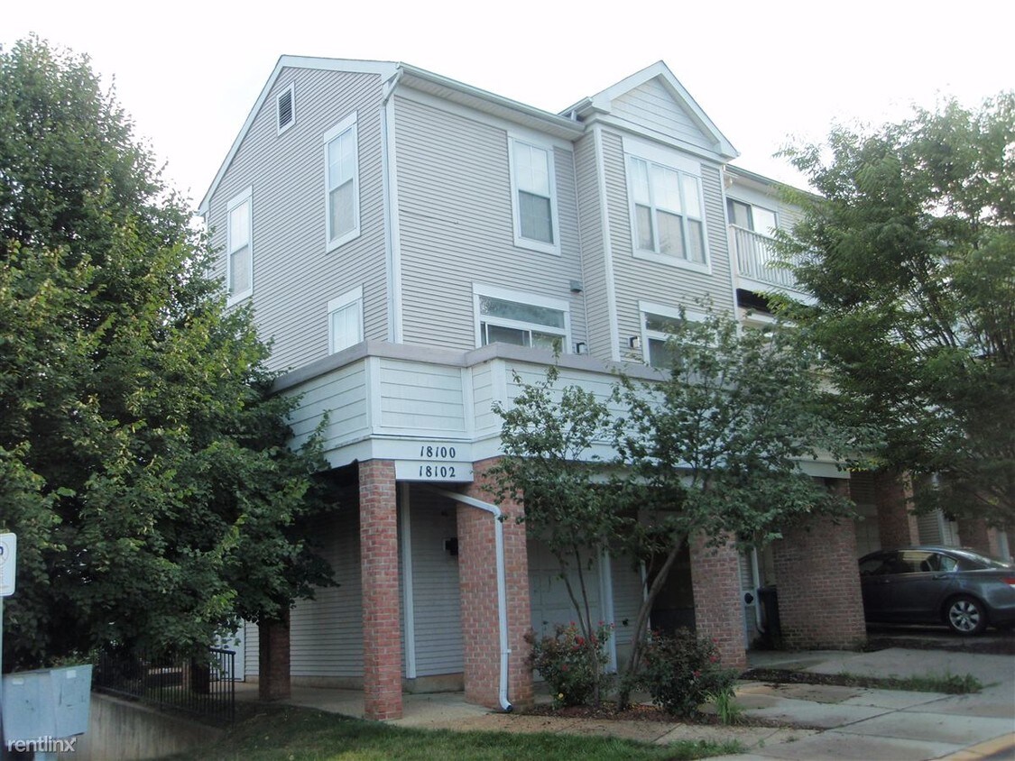 Primary Photo - 2 br, 2.5 bath House - 18102 Royal Bonnet ...