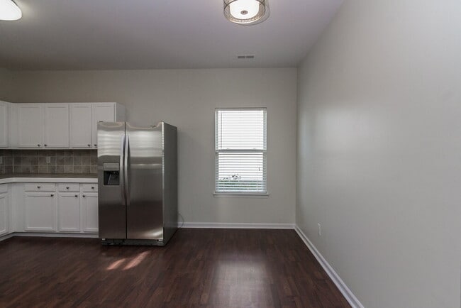 Building Photo - 15134 De Havilland Dr