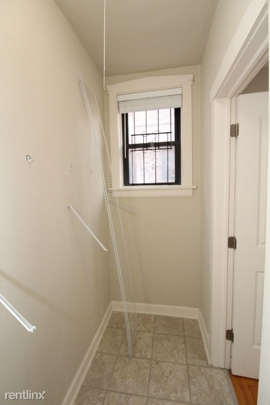 Building Photo - 801 - 813 W Cornelia Ave