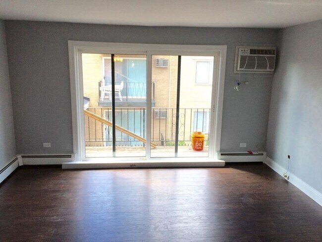 Building Photo - 6338 W 99th Pl