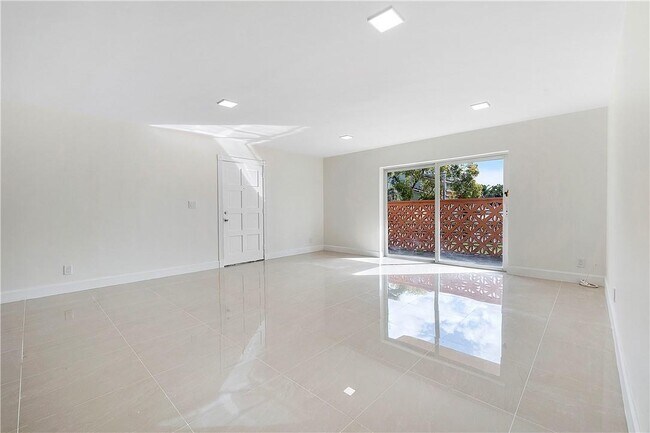 Foto del edificio - 11605 NW 29th Ct