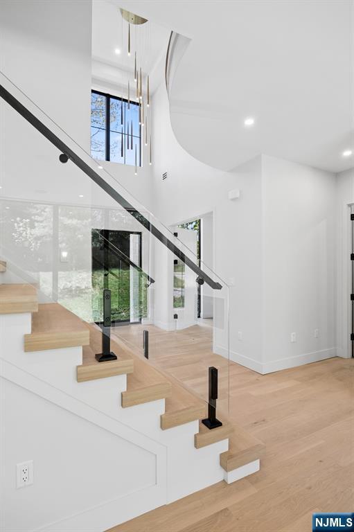 Foto del edificio - 242 Hardenburgh Ave