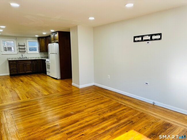 Foto del edificio - 49 Pleasant St