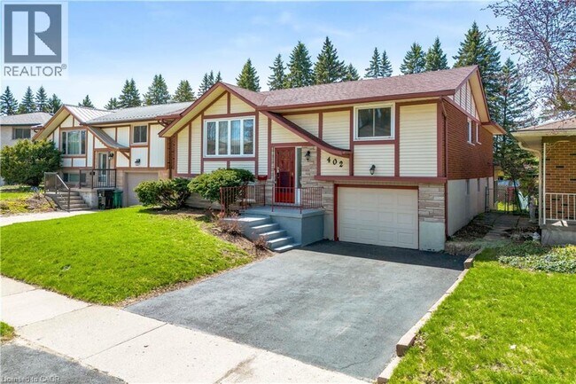 Building Photo - 402 Lakeview Dr
