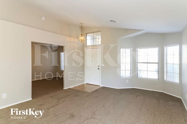 Building Photo - 15847 N Gil Balcome St