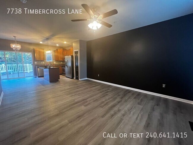 Foto del edificio - 7738 Timbercross Ln