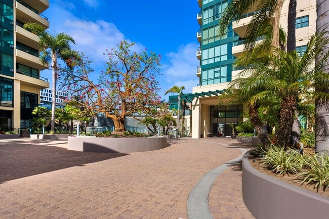 Building Photo - Upgraded Marina District 2 Bedroom at Hori...