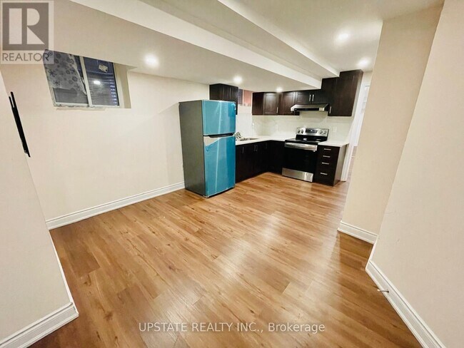 Building Photo - 93 Truro Cir