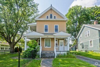 Building Photo - 33 Noble St
