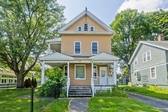Building Photo - 33 Noble St