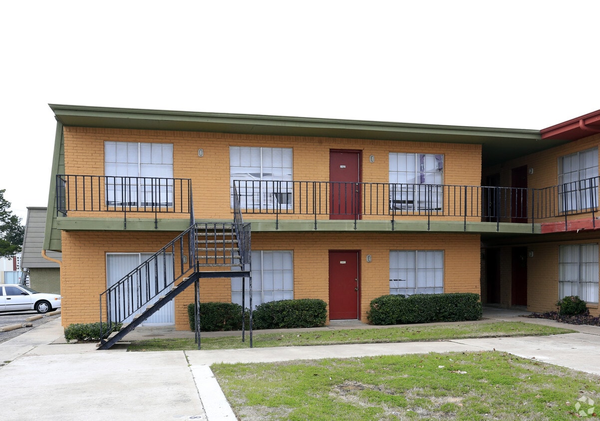 Front View - Lake Lofts - Beck II
