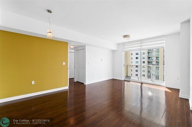 Foto del edificio - 1755 E Hallandale Beach Blvd
