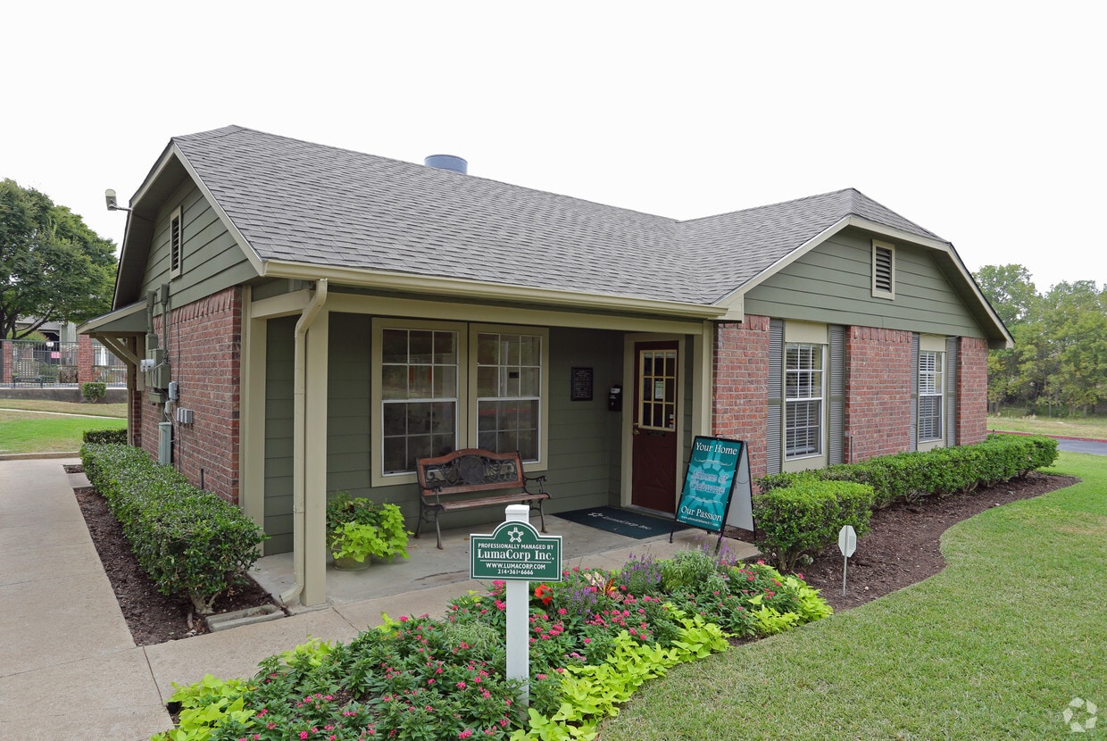 Primary Photo - Arbors Of Cleburne