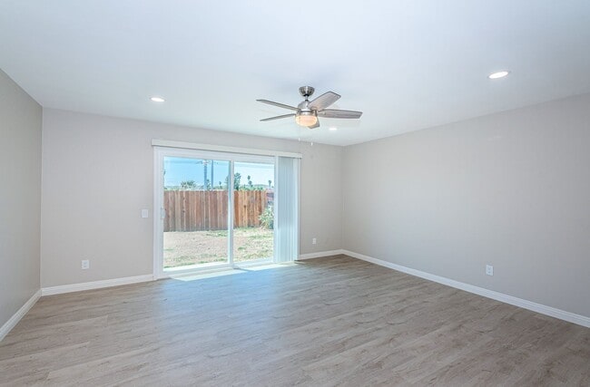 Building Photo - Modern Renovated 4BR Home in Oceanside – P...