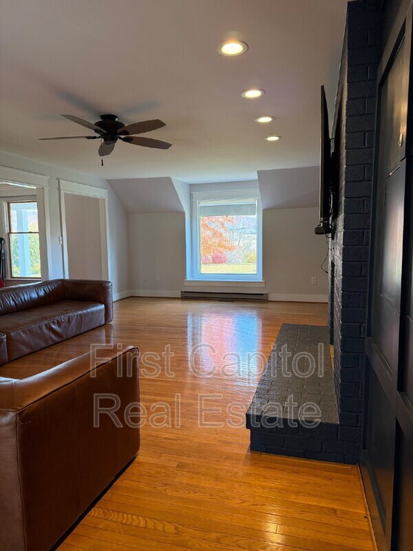 Foto del edificio - 8112 Pete Wiles Rd