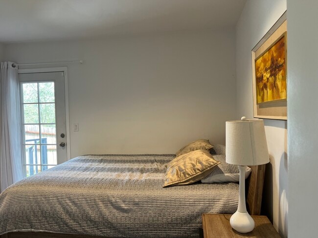 Bed room 3 - 21523 Dumetz Rd