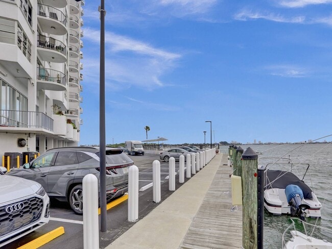 Building Photo - 11930 N Bayshore Dr