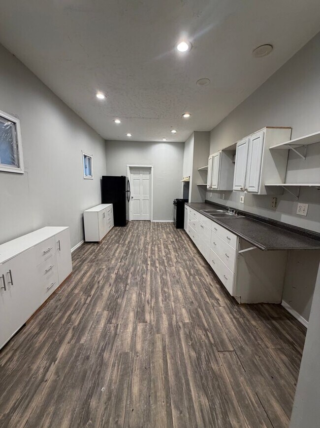 Foto del edificio - Pet Friendly 5 Bedroom Home in York!