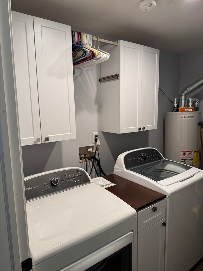 Building Photo - 1303 E Thirteen Mile Rd