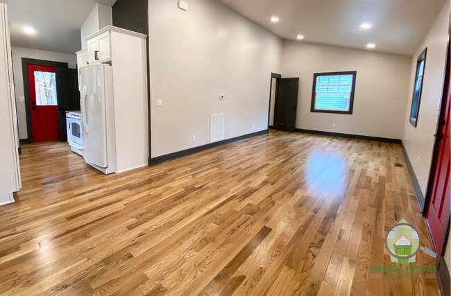 Photo - 37 Prancer Ave House