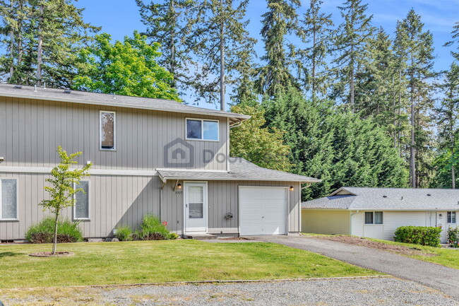 Building Photo - 2302 26th Ave SE