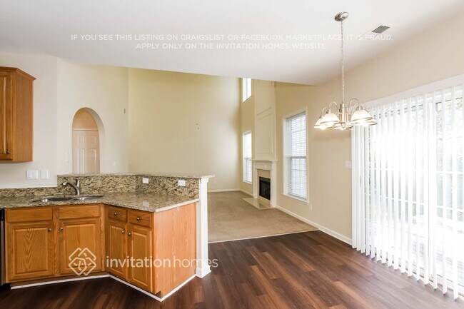 Building Photo - 10911 Chastain Parc Dr