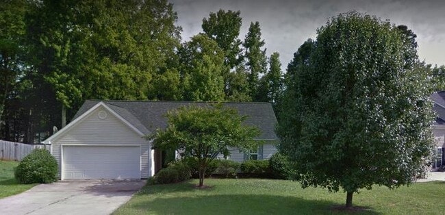 Building Photo - 3202 Pine Pointe St