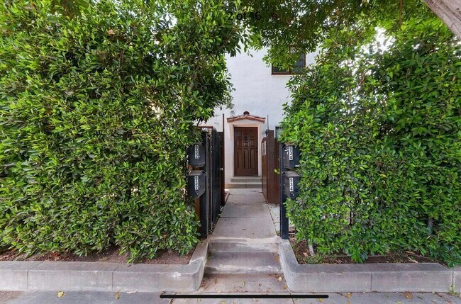 Foto del edificio - 934 N Ogden Dr