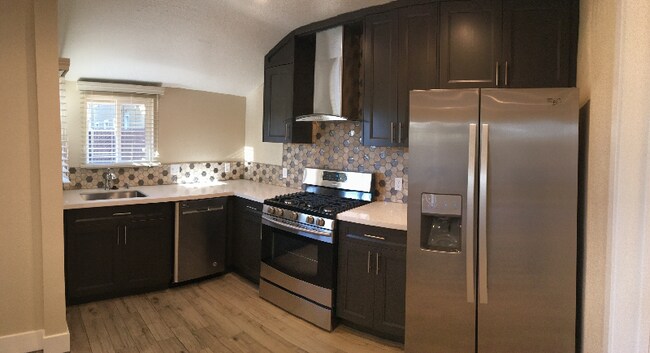 Foto del edificio - 1812 E 17th St