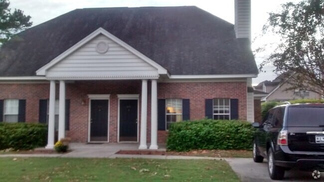 Building Photo - 4842 Habersham Ln