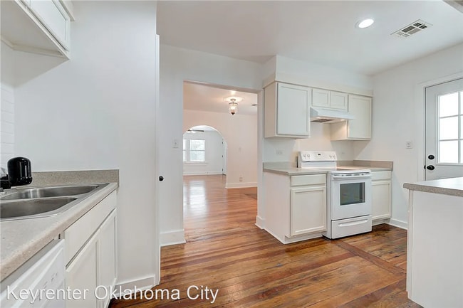 Building Photo - 1 br, 1 bath House - 2532 NW 16th St