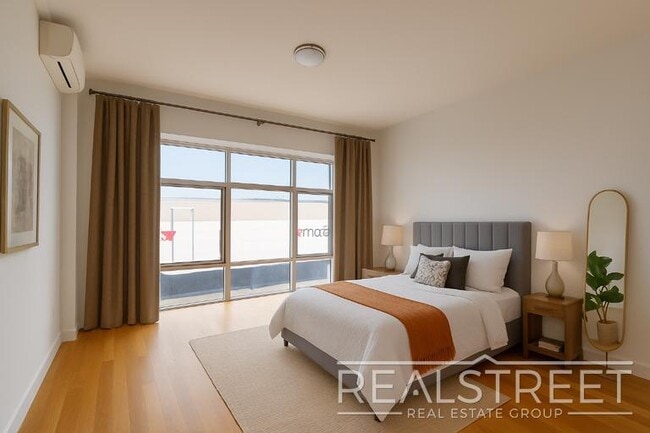 Building Photo - LUXURY 2 Bed LOFT in Queens!