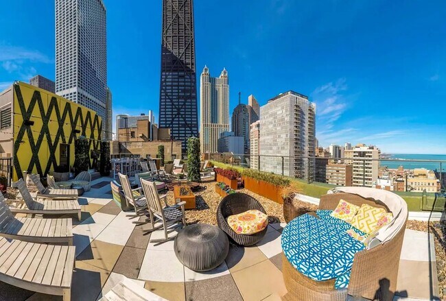 Foto del edificio - 850 N Dewitt Pl