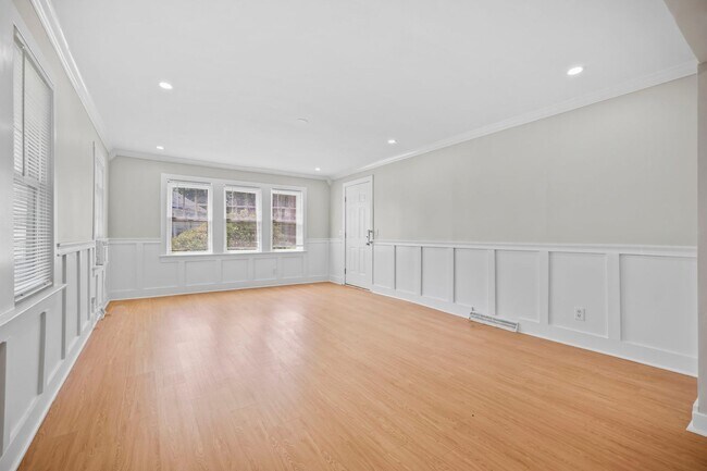 Foto del edificio - 4 Thurston Ave
