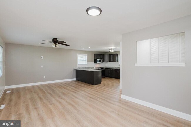 Foto del edificio - 630 Sequoia Dr