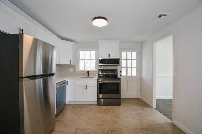 Foto del edificio - 320 Middletown Ave