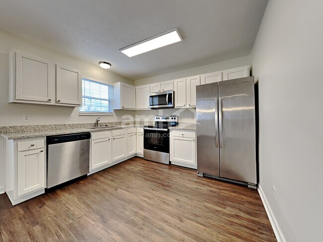 Foto del edificio - 317 Nightwind Dr