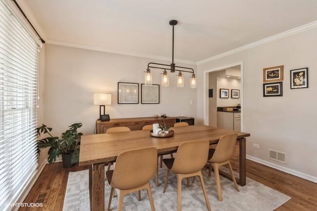 Foto del edificio - 1712 Juliet Ln