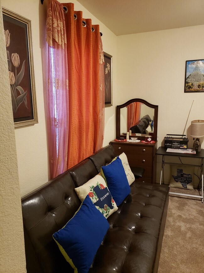 Foto del edificio - 2309 Homewood Ln
