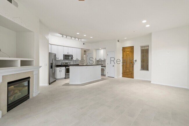 Foto del edificio - 11000 N 77th Pl