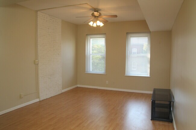 Building Photo - 1718 S Tucker Blvd
