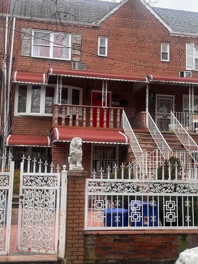 Homes for Rent in 11236