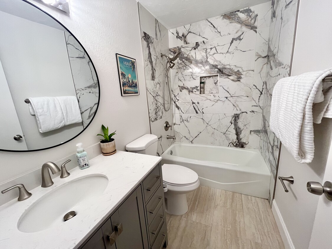 Foto principal - 2840 W Rainbow Cir