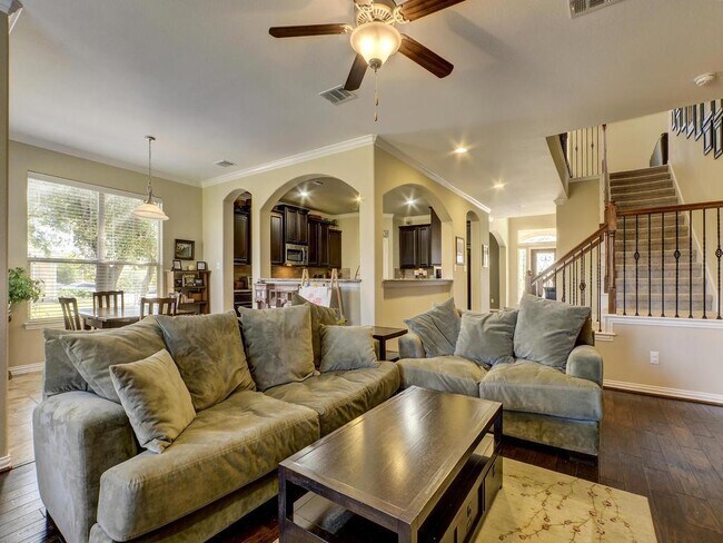 Foto del edificio - 701 Rolling Brook Ln