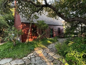 Building Photo - 805 Trenton St